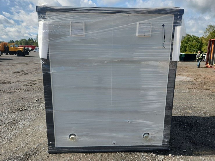 bastone-portable-restroom-2-private-stalls---grey-image-4