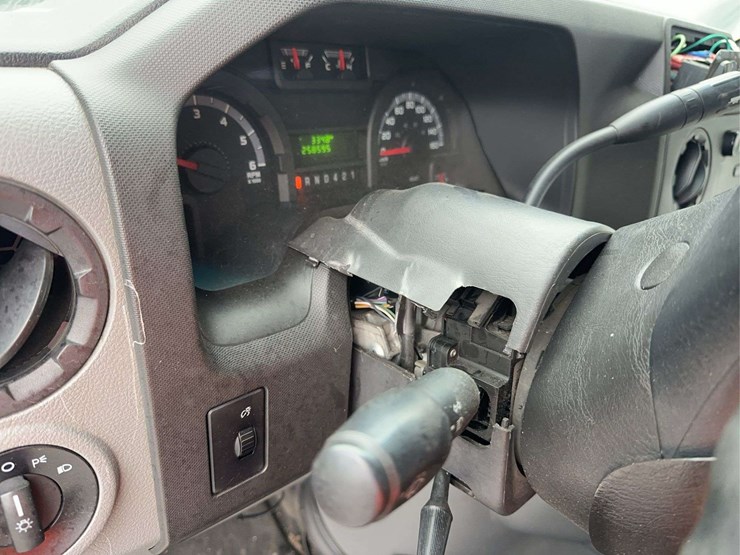 2017-ford-e450-image-27