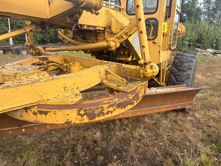 caterpillar-12-image-38