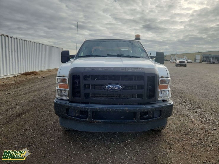 2010-ford-f350-image-8
