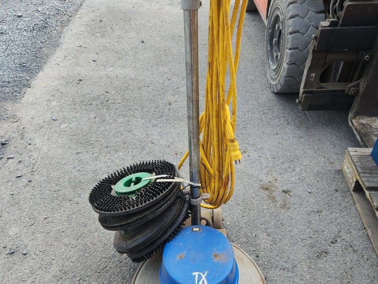 dustbane-integra-floor-polisher-image-1
