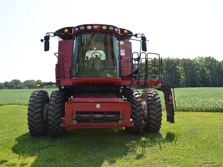 case-ih-8120-image-17