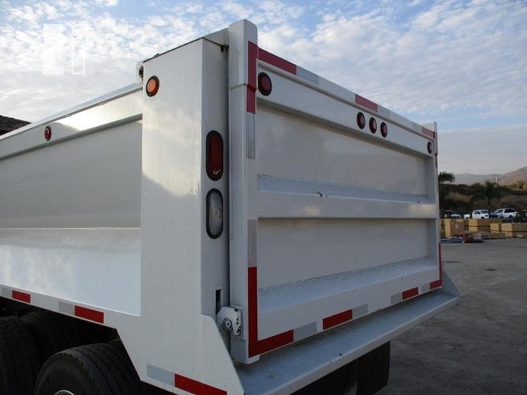 2020-peterbilt-579-image-25