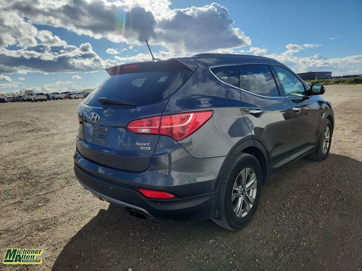2015-hyundai-santa-fe-sport-image-4