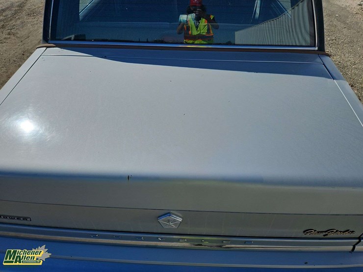 1989-chrysler-new-yorker-image-27