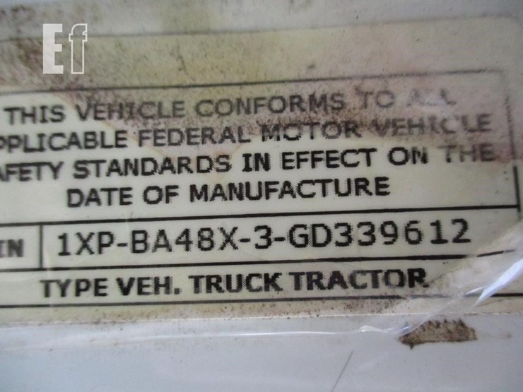 2016-peterbilt-579-image-32