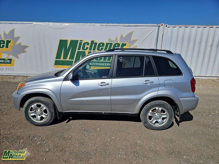 2004-toyota-rav4-image-5