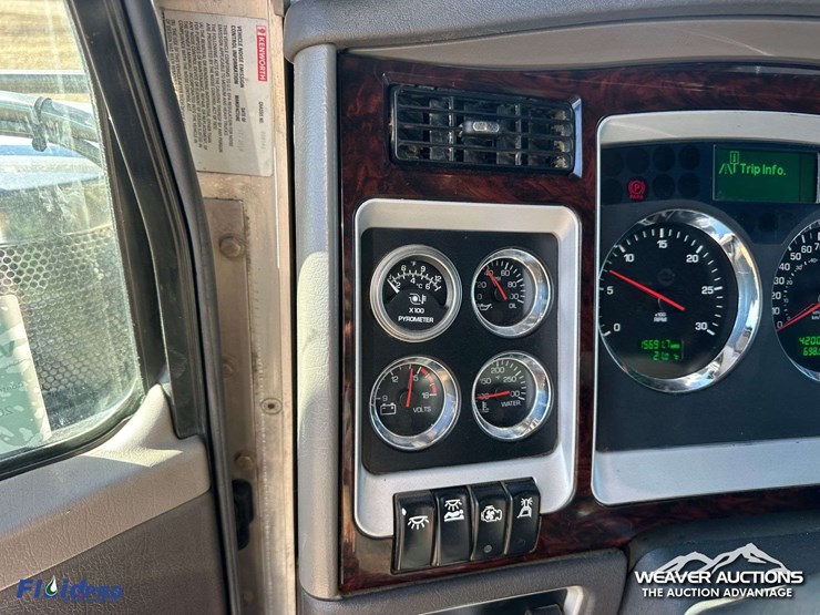 kenworth-t800-image-20