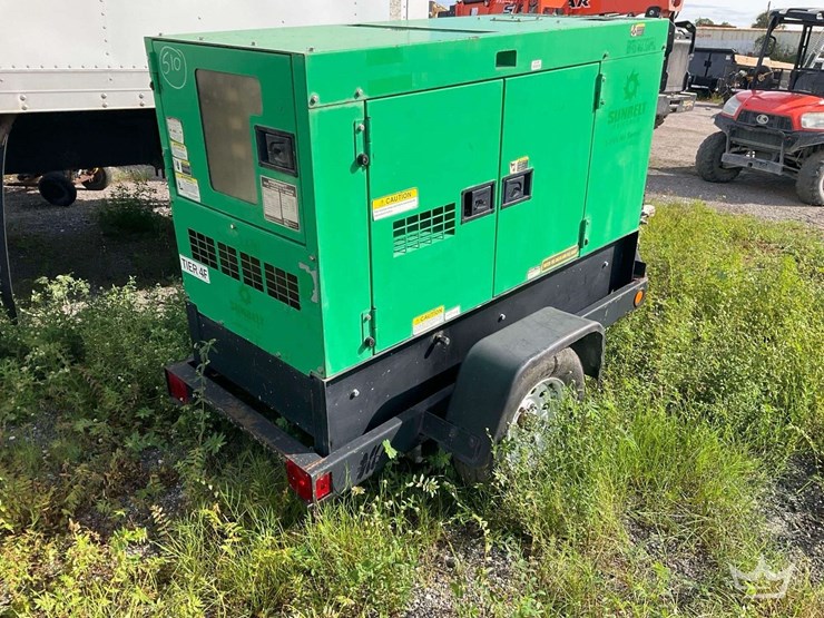 2016-whisperwatt-dca-25ssiu4f-25kva-towable-diesel-generator-image-3