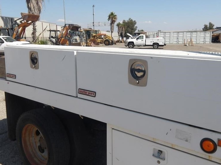 2016-ford-f550-image-12