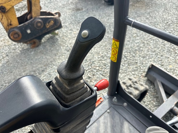 volvo-ec27d-image-38