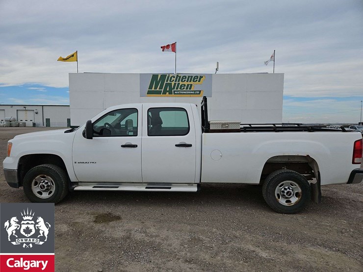 2009-gmc-sierra-2500hd-image-2