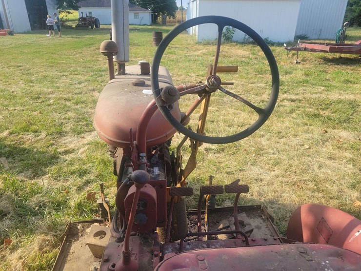 farmall-b-with-woods-belly-mower-image-14
