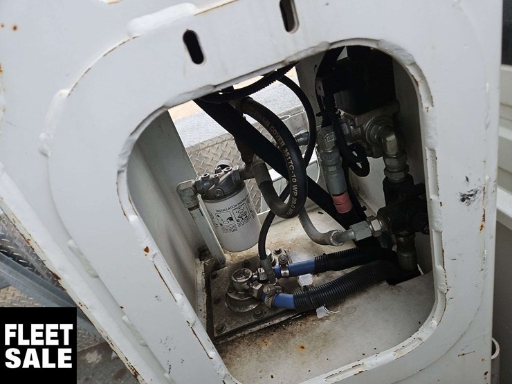 2015-international-durastar-4400-image-38