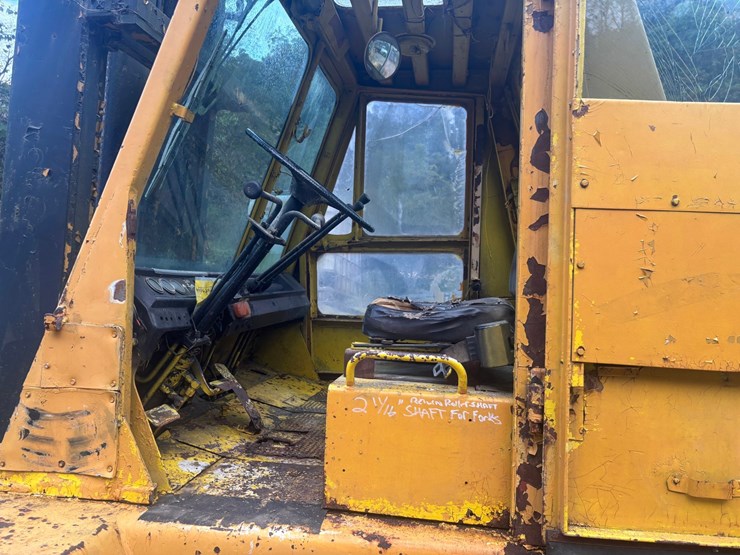 caterpillar-v180-image-42