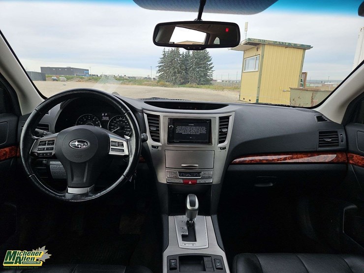 2012-subaru-outback-image-19