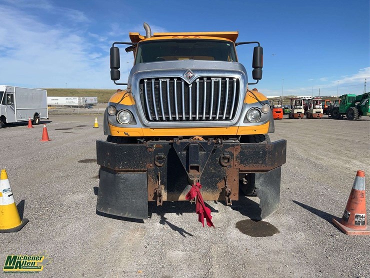 international-workstar-7600-image-8