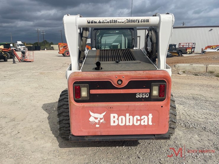 2011-bobcat-s850-image-4