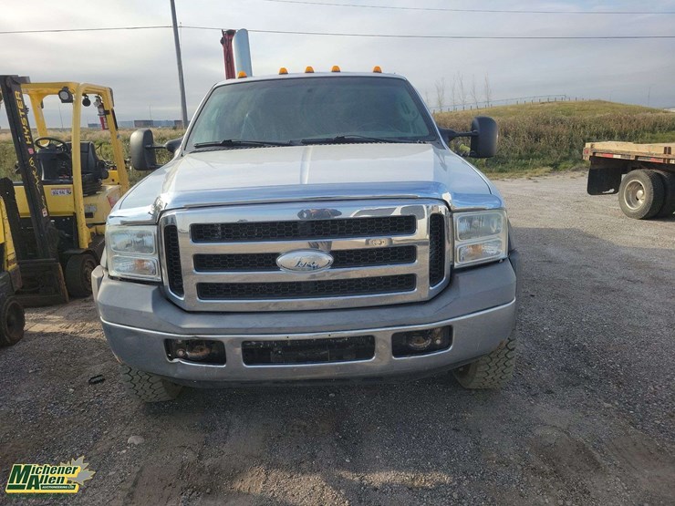 2005-ford-f550-image-6