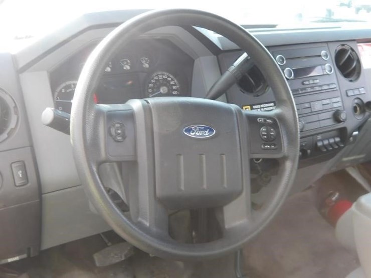 2015-ford-f550-image-13