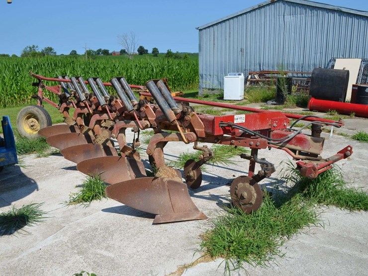 case-720-5-bottom-plow-image-3