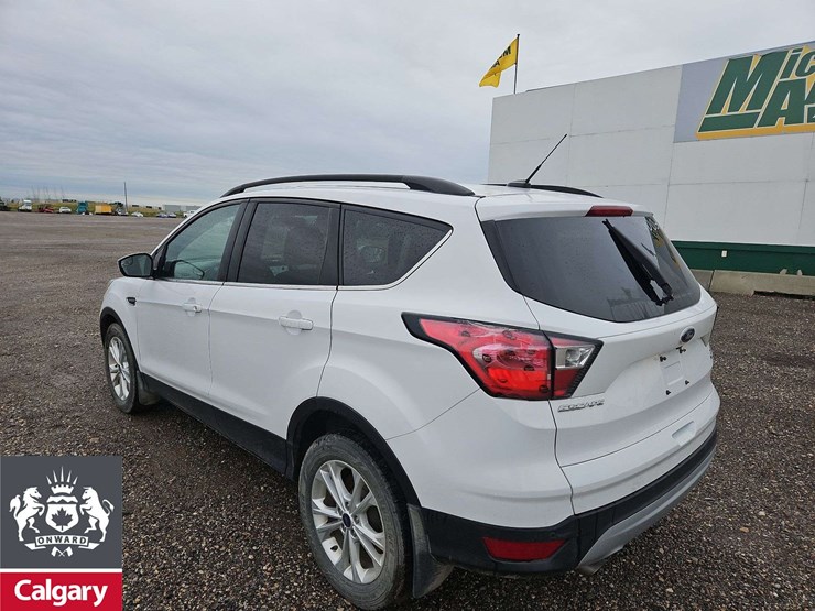 2017-ford-escape-se-image-3