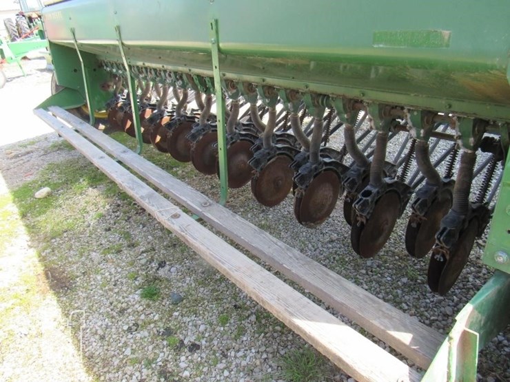 john-deere-8300-image-8