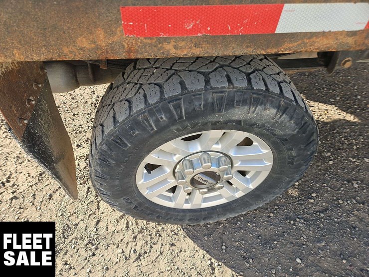 2021-ford-f350-image-11