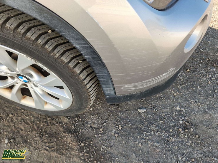 2012-bmw-x1-image-11