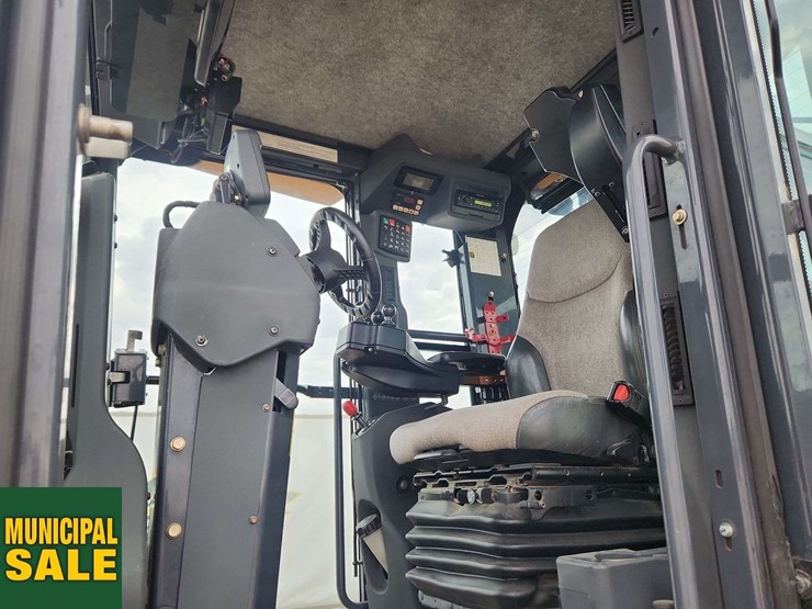 2012-deere-770gp-image-18