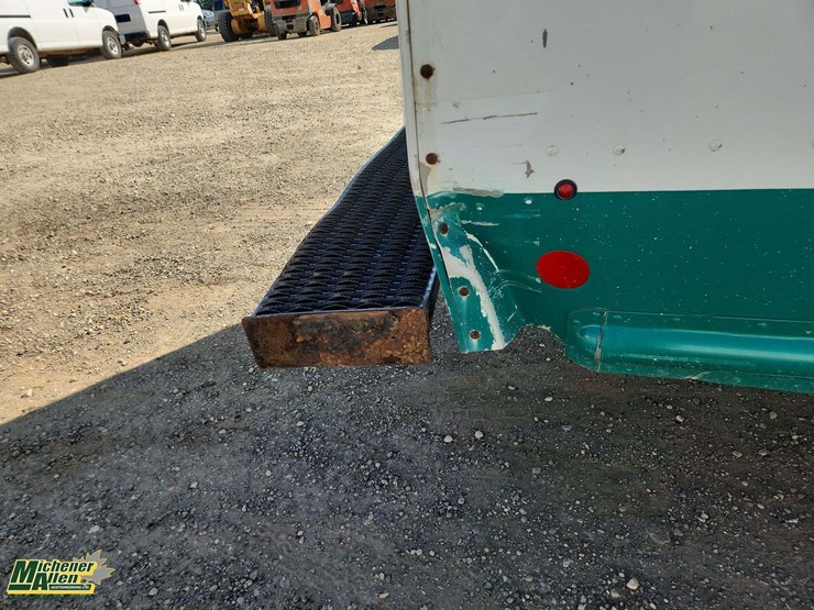 2014-freightliner-mt45-image-33