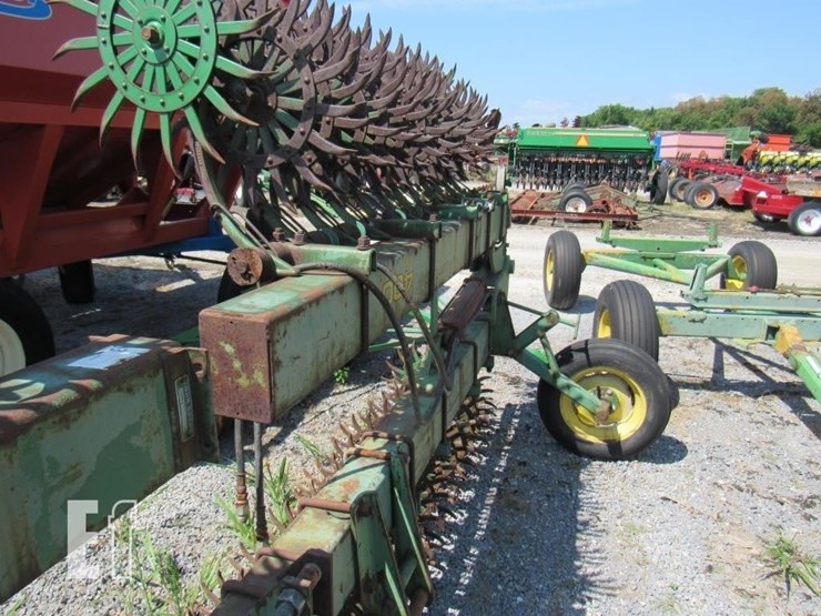 john-deere-400-image-2