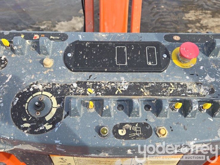 2022-jlg-660sj-image-36