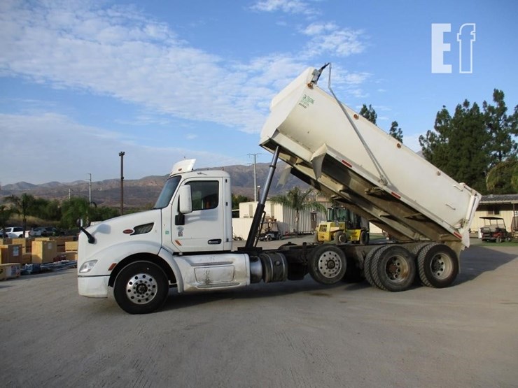 2016-peterbilt-579-image-17