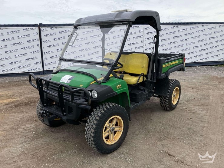 2016-john-deere-gator-image-1