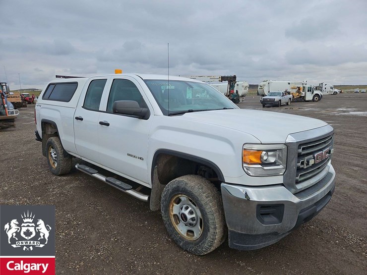 2015-gmc-sierra-2500hd-image-2