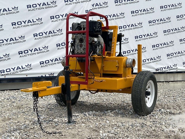 2004-towable-double-diaphragm-pump-image-1