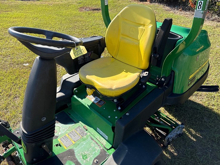 john-deere-2500e-image-8