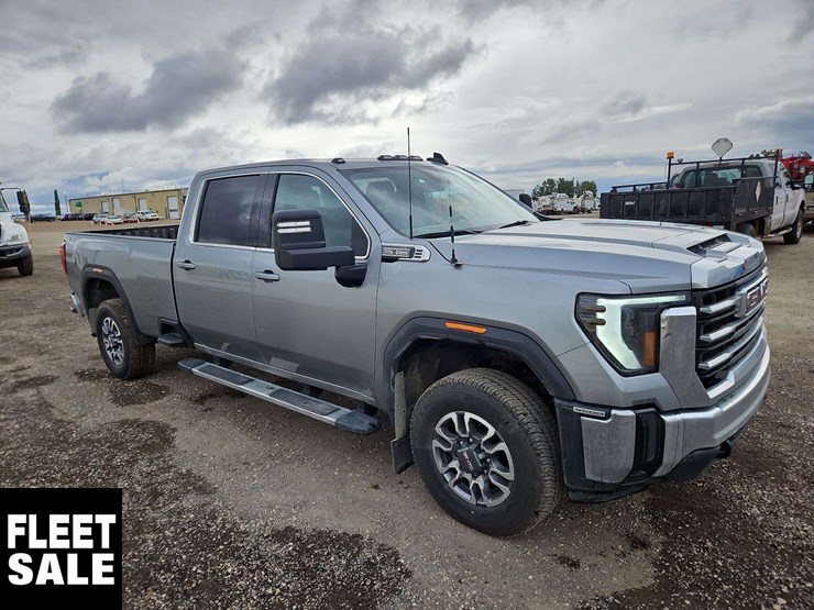 2024-gmc-sierra-3500hd-image-2