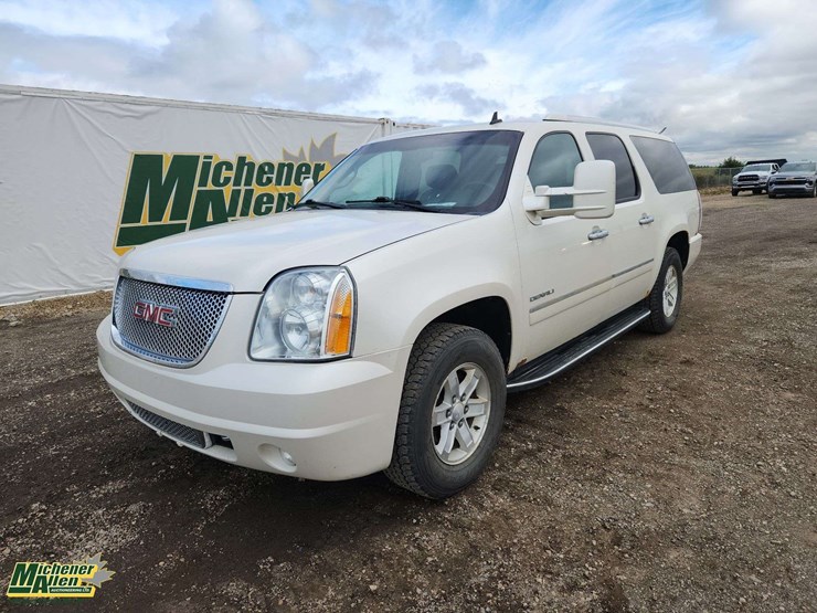 2014-gmc-yukon-xl-denali-image-1