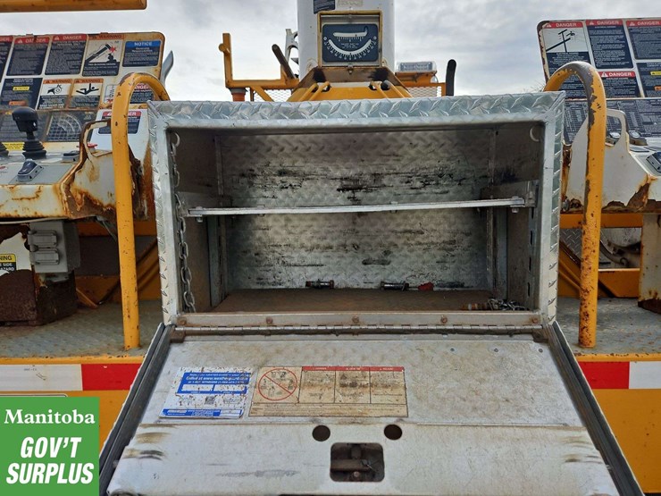 2009-international-durastar-4400-image-28
