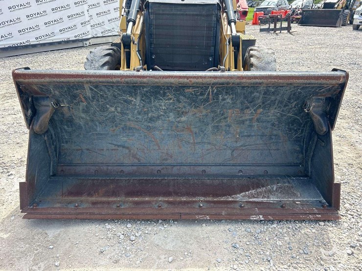 2017-caterpillar-420f2-it-image-13