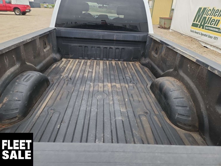 2021-ford-f250-image-15