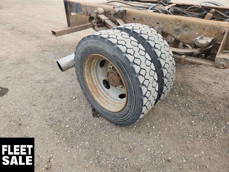 2002-ford-f450-image-11