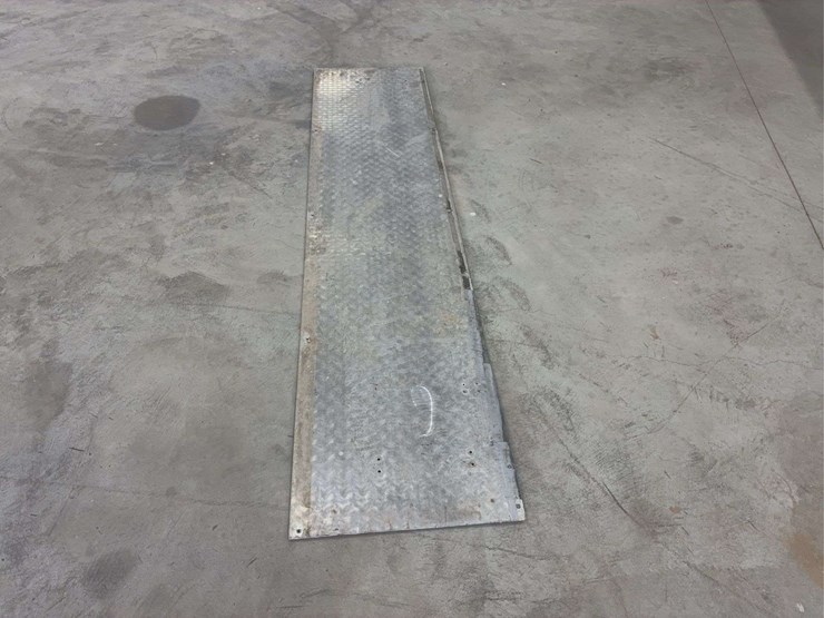 16"x72"-alum-diamond-plate-image-3