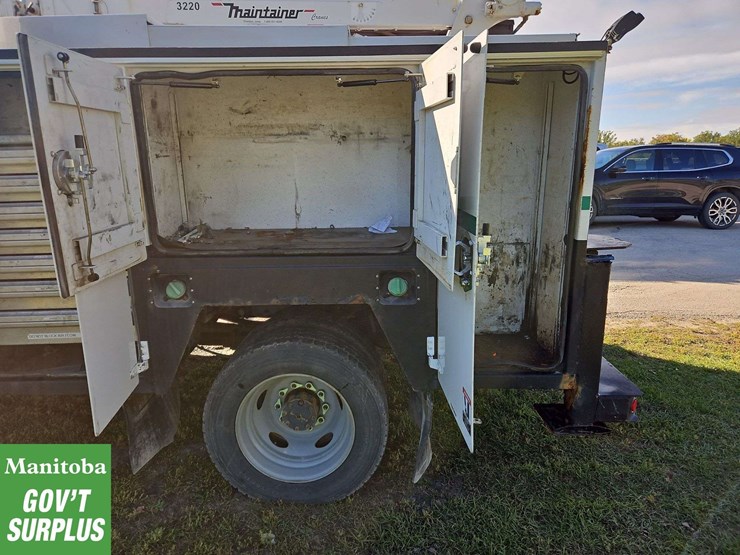 2017-ford-f550-image-32