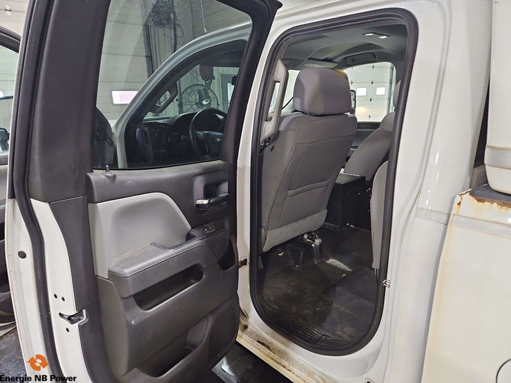 2016-chevrolet-silverado-2500hd-image-12