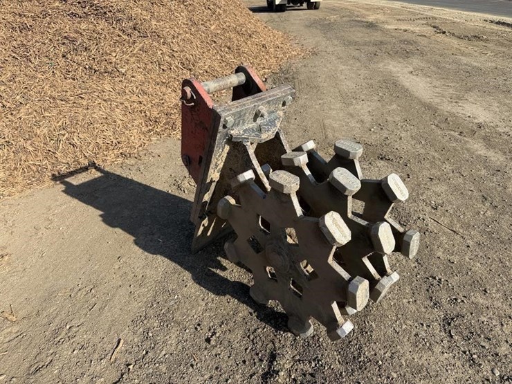 cat-excavator-compaction-wheel-image-2