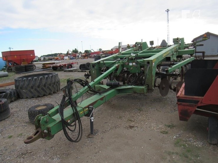 john-deere-2700-image-5