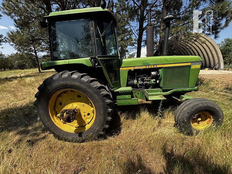 john-deere-4430-image-4